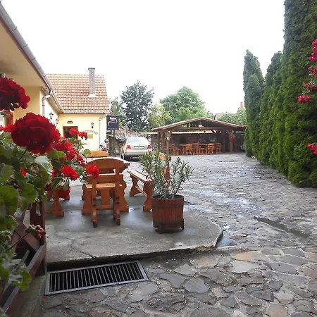 Retel Vitez Vendeghaz