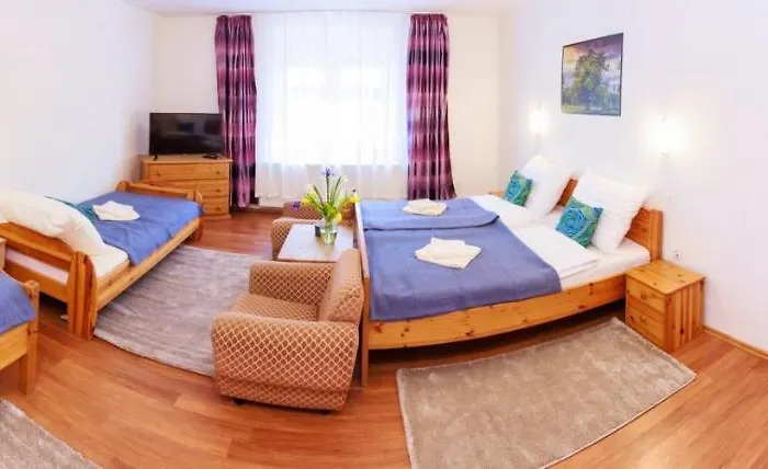 Retel Vitez Vendeghaz Πανσιόν Sárospatak
