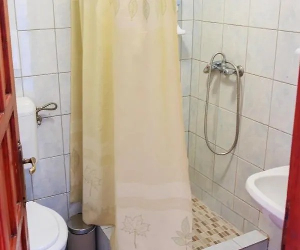 Retel Vitez Vendeghaz Πανσιόν